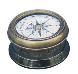 Приключенски ретро компас Stanley със стъклен капак