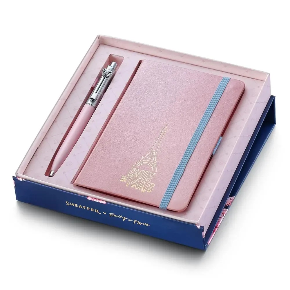 Комплект Sheaffer Sentinel x Emily in Paris - Pink Matte, химикалка и тефтер А6 - Image 2