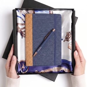 Дамски комплект Elegance in the Details, химикалка, бележник и шал