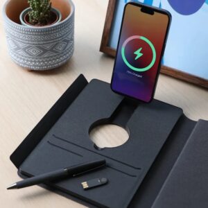 Комплект с бележник, химикалка, Power bank, безжично зарядно и USB памет