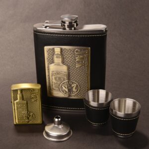 Подаръчен комплект Jack Daniel’s с манерка, 2 чашки и запалка