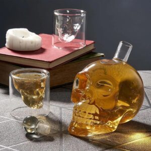 Уиски сет Oak & Steel Skull, декантер с 6 чаши за шот