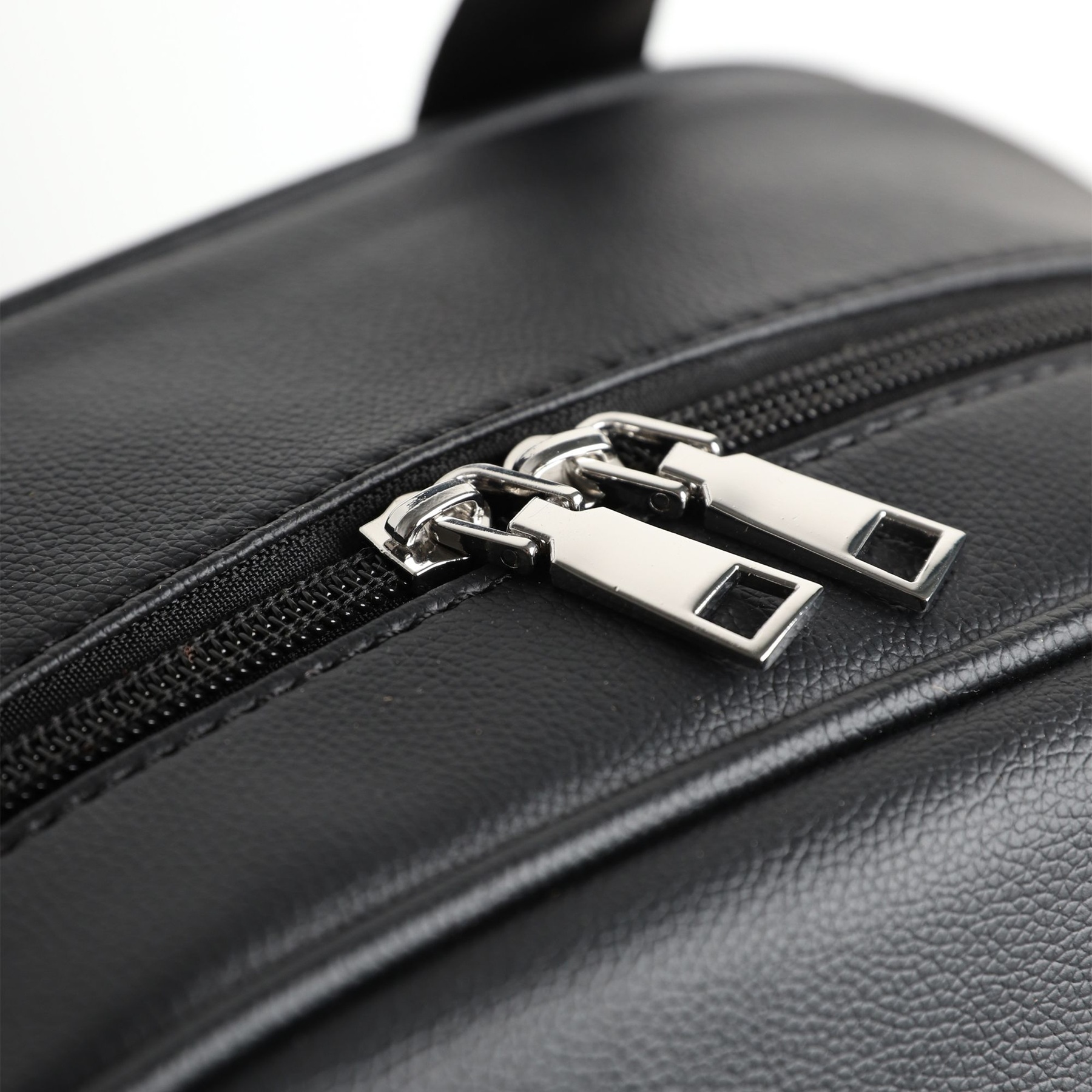 Бизнес раница Urban Executive Black, от еко кожа, с отделение за лаптоп - Image 4